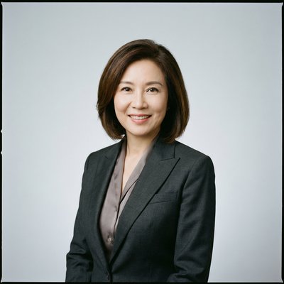 母狗制片人王雅琴